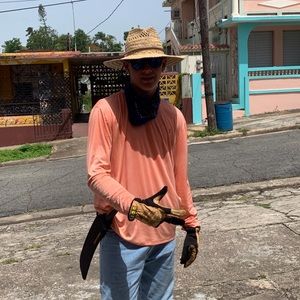 Meet your Posher, Levi